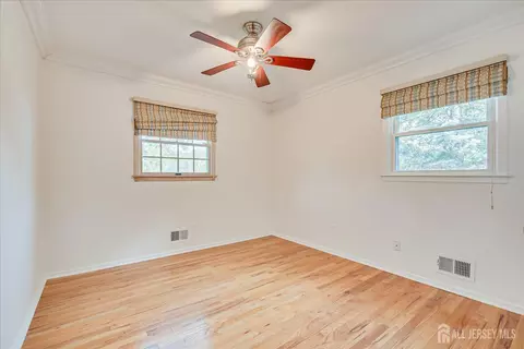 Bedroom - 4 Augusta Ct, Edison, NJ 08820 photo 3 of 6