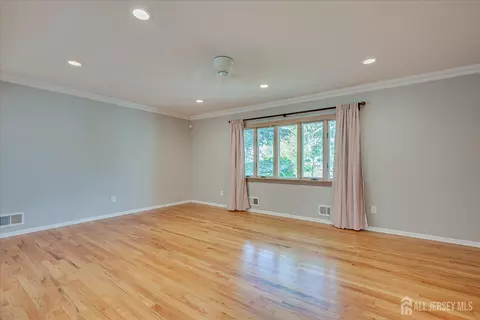 Living - 4 Augusta Ct, Edison, NJ 08820 photo 3 of 9