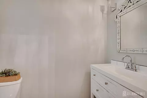 Bath - 4 Augusta Ct, Edison, NJ 08820 photo 1 of 2