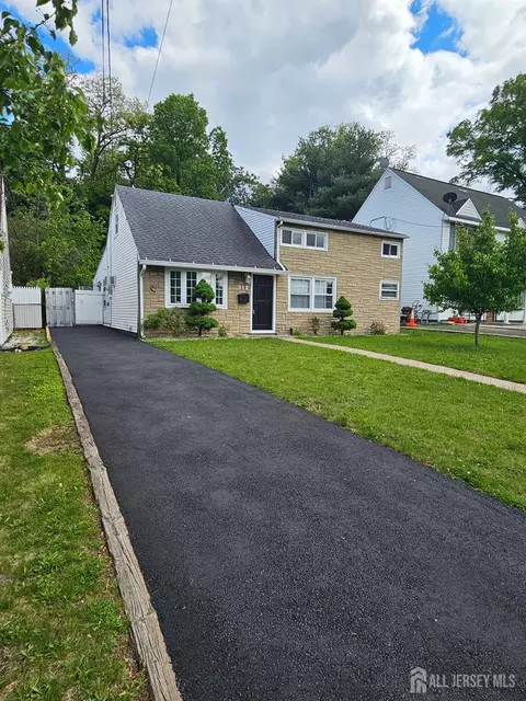 312 Woodruff Ave, Avenel, NJ 07001