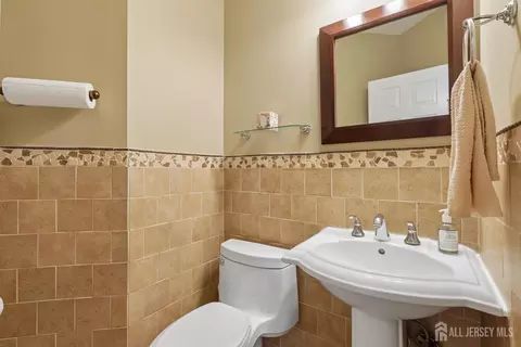Bath - 3 Windhaven Ct, Monroe, NJ 08831 photo 8 of 8