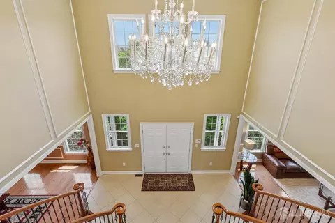 Entry Way - 3 Windhaven Ct, Monroe, NJ 08831 photo 2 of 3