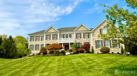 Exterior - 3 Windhaven Ct, Monroe, NJ 08831 photo 1 of 5