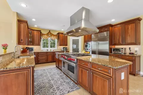 Kitchen - 3 Windhaven Ct, Monroe, NJ 08831 photo 1 of 3