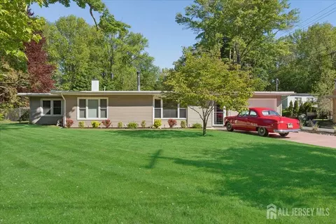 1 Cedar Ct, Roosevelt, NJ 08555