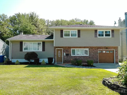 16 New Dover Ave, Colonia, NJ 07067