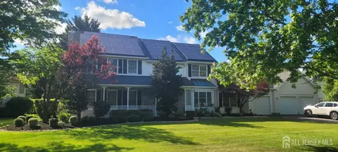 1 Bunting Ct, Cranbury, NJ 08512