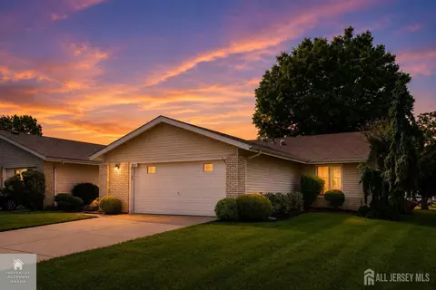 362 Union Dr #C, Monroe, NJ 08831