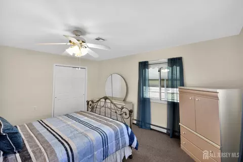 Bedroom - 17 Corinth Pl, Berkeley, NJ 08757 photo 3 of 6