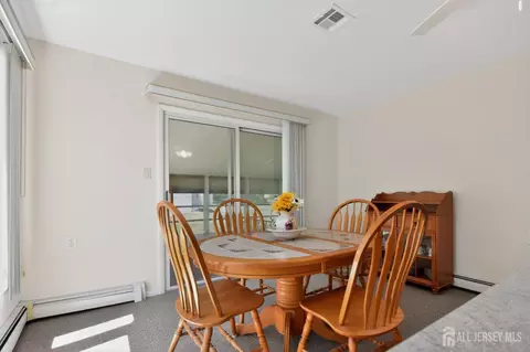 Dining - 17 Corinth Pl, Berkeley, NJ 08757 photo 2 of 6
