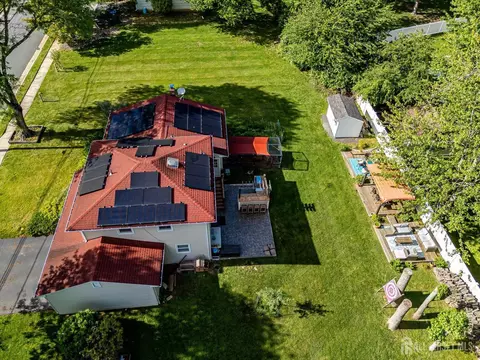 View/Area - 10 Falcon Dr, Edison, NJ 08820 photo 5 of 8