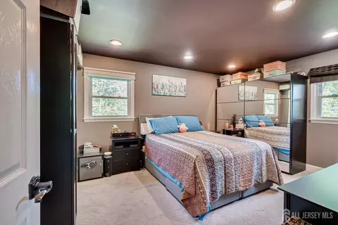 Bedroom - 10 Falcon Dr, Edison, NJ 08820 photo 4 of 5