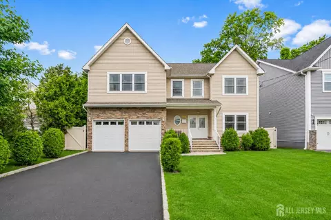 628 New Dover Rd, Colonia, NJ 07067