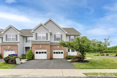71 Jared Dr, North Brunswick, NJ 08902