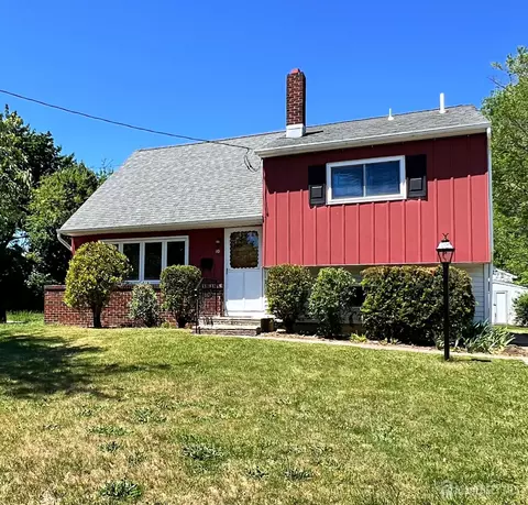 10 Charles Pl, Pennsville, NJ 08070