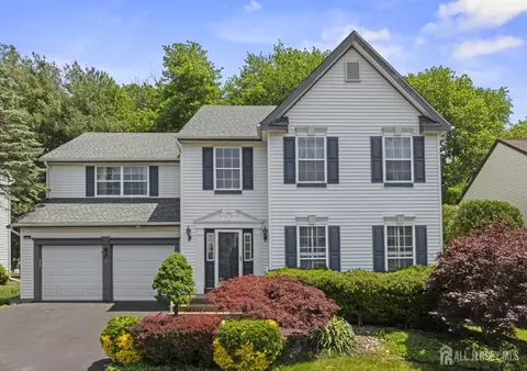 23 Aldingham Cir, East Brunswick, NJ 08816