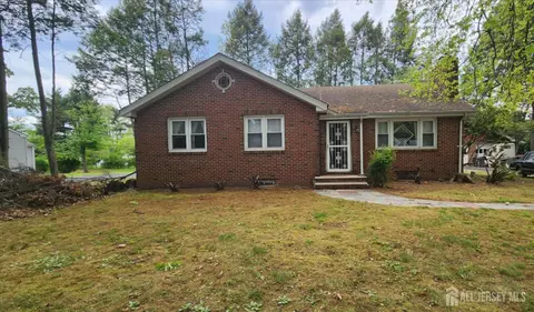 1610 W Seventh St, Piscataway, NJ 08854