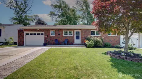 22 Columbia Rd, Parlin, NJ 08859