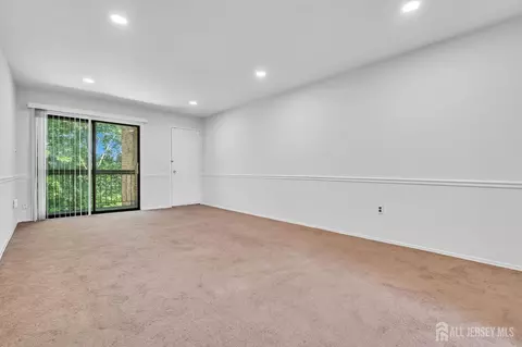 Living - 1909 Raspberry Ct, Edison, NJ 08817 photo 5 of 6