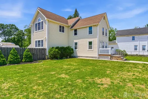 39 Kearney Rd, South Amboy, NJ 08879