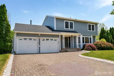 35 Liberty Dr, South Brunswick, NJ 08810
