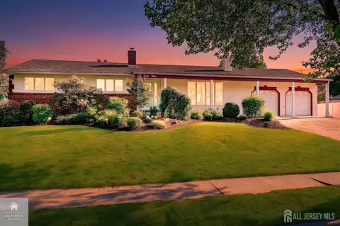 55 Kierst St, Parlin, NJ 08859