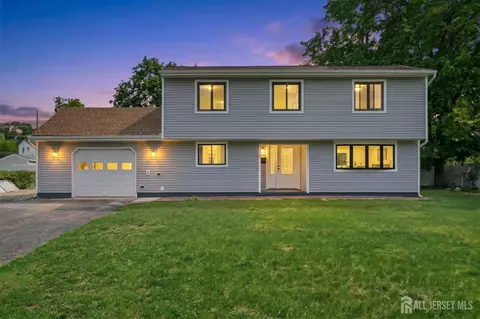 12 Daniel Rd, Spotswood, NJ 08884