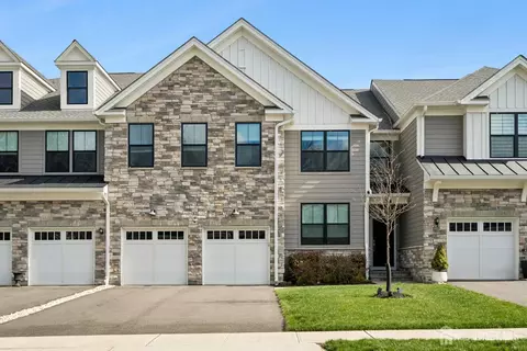 6 Concord Ct, Warren, NJ 07059