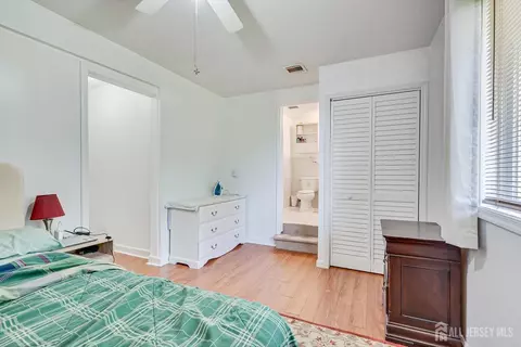 Bedroom - 15 Markham Rd, Edison, NJ 08817 photo 2 of 8