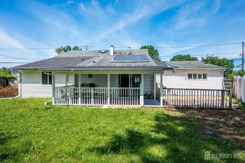 Exterior - 15 Markham Rd, Edison, NJ 08817 photo 3 of 5