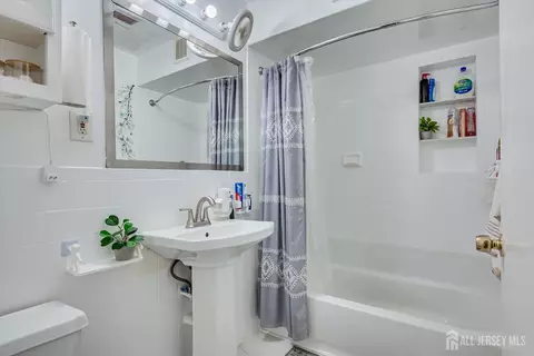 Bath - 15 Markham Rd, Edison, NJ 08817 photo 2 of 2