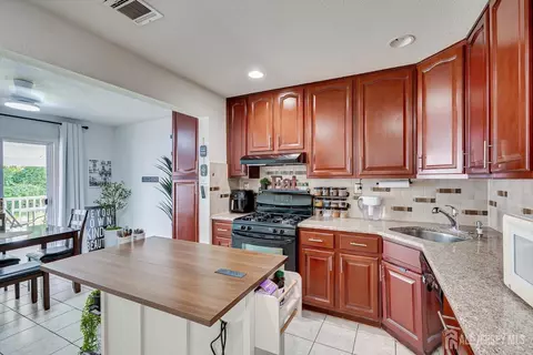 Kitchen - 15 Markham Rd, Edison, NJ 08817 photo 2 of 4