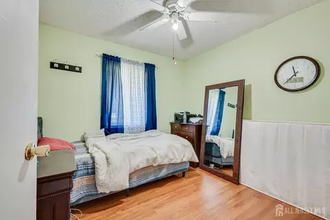 Bedroom - 15 Markham Rd, Edison, NJ 08817 photo 7 of 8