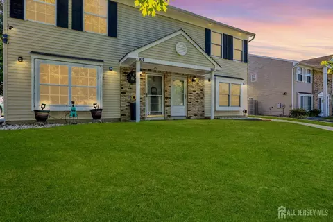 103 Brewster Cir, Old Bridge, NJ 08857