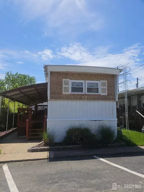 72 Freddie Ave, Avenel, NJ 07001