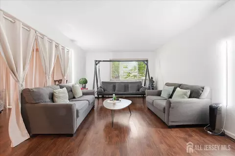 18 Lake Ave #8A, East Brunswick, NJ 08816