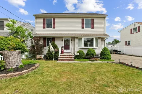 27 W James Pl, Iselin, NJ 08830