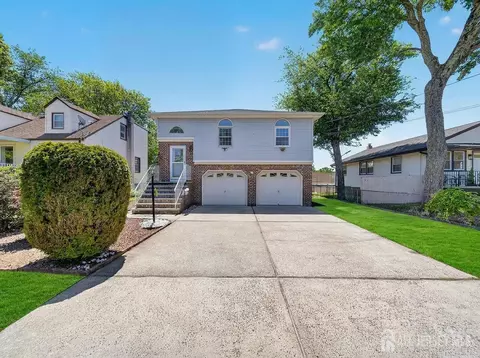 36 Aylin St, Metuchen, NJ 08840