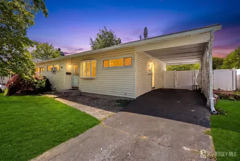 34 Princeton Rd, Parlin, NJ 08859
