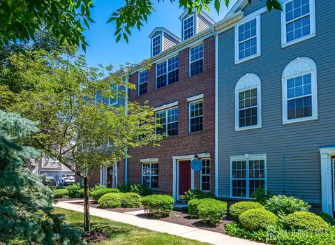 41 Rojewski Way, Parlin, NJ 08859