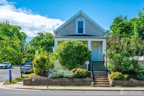 285 Durham Ave, Metuchen, NJ 08840