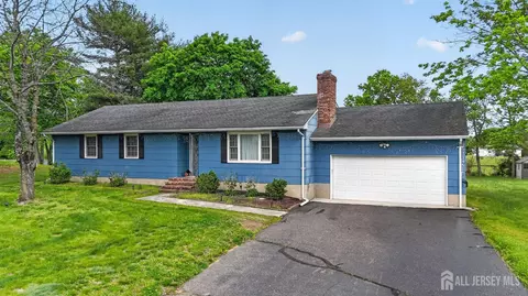 434 Hoffman Station Rd, Monroe, NJ 08831