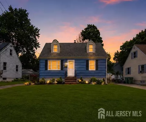 89 Leo St, Edison, NJ 08817