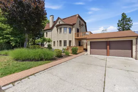329 S Pine Ave S, South Amboy, NJ 08879