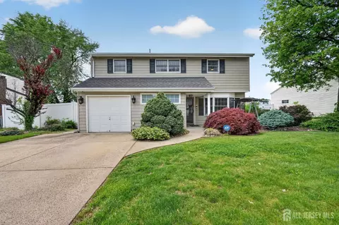 75 Grace Dr, Old Bridge, NJ 08857