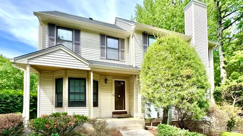 507 Timber Oaks Rd, Edison, NJ 08820