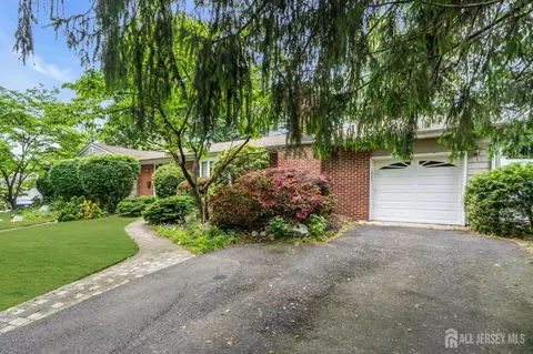3 Packard Rd, East Brunswick, NJ 08816