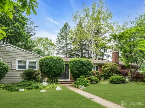 3 Packard Rd, East Brunswick, NJ 08816