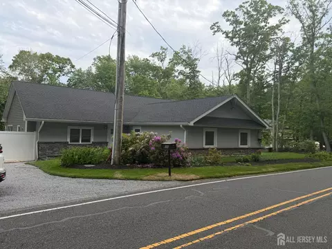 566 Ticetown Rd, Old Bridge, NJ 08857