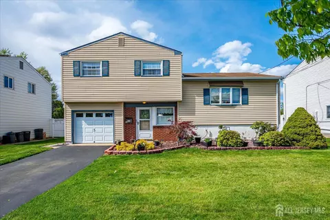26 Stima Ave, Carteret, NJ 07008